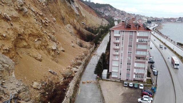 Bir mahallenin heyelan kâbusu! Yüzlerce kişi korku içinde yaşıyorlar