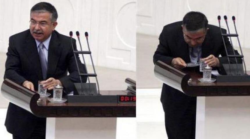 Savunma Bakanı yanlışlıkla orucunu bozdu