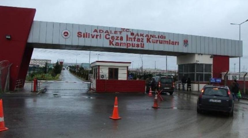 Silivri Cezaevi önünde güvenlik önlemleri alındı