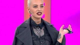 İşte Benim Stilim'in birincisiydi! Yeşim Aydın'ın göğüsündeki dövmeler dikkat çekti