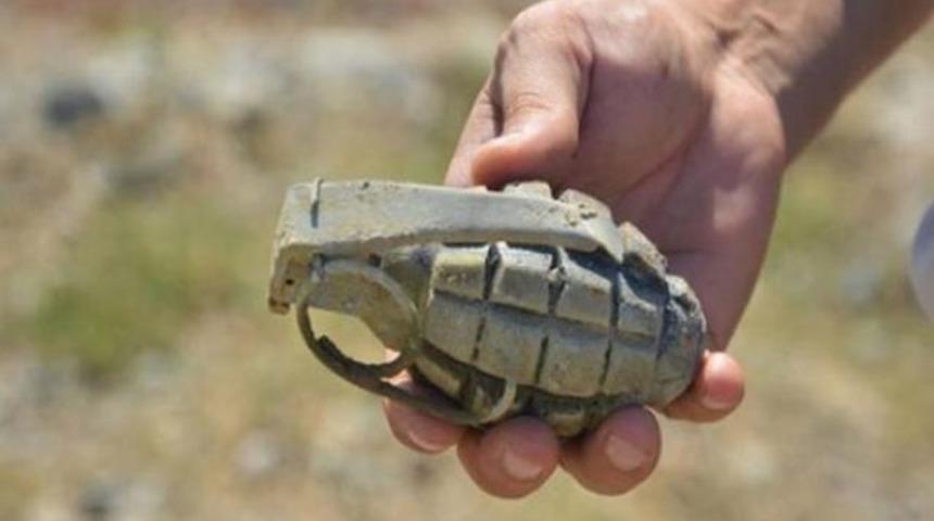 Parkta el bombası bulundu!