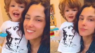 Erkan Kolçak Köstendil'le mutlu bir evliliği olan Cansu Tosun oğlu Marsel'in Atatürk'ün ismini söylemeye çalıştığı anları paylaştı