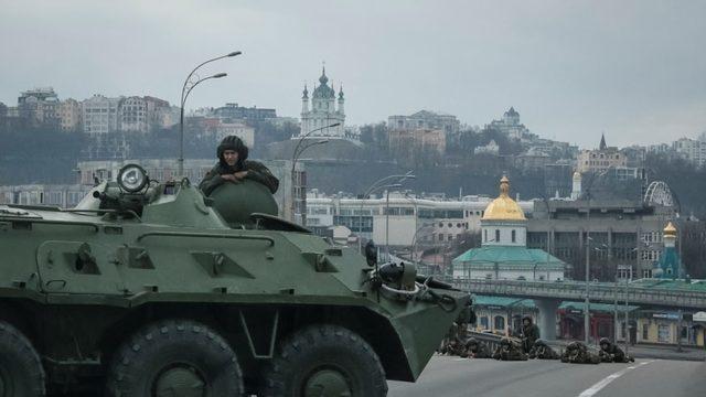 Kiev, Rusya'nın saldırısına hazırlanıyor