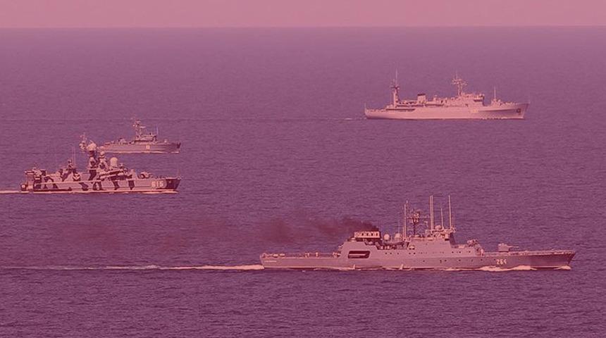 Son Dakika: Odessa açıklarında Ukrayna'ya ait gemiler vuruldu