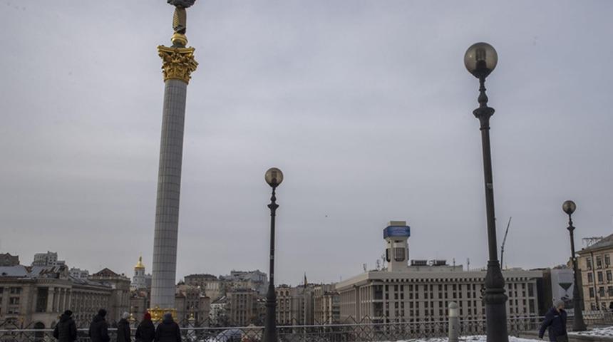 Kiev'de tekrar sirenler çaldı! Şehirden kaçış sürüyor