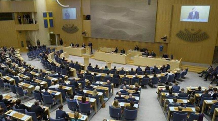 İsveç'te Türkiye'den iki bakan