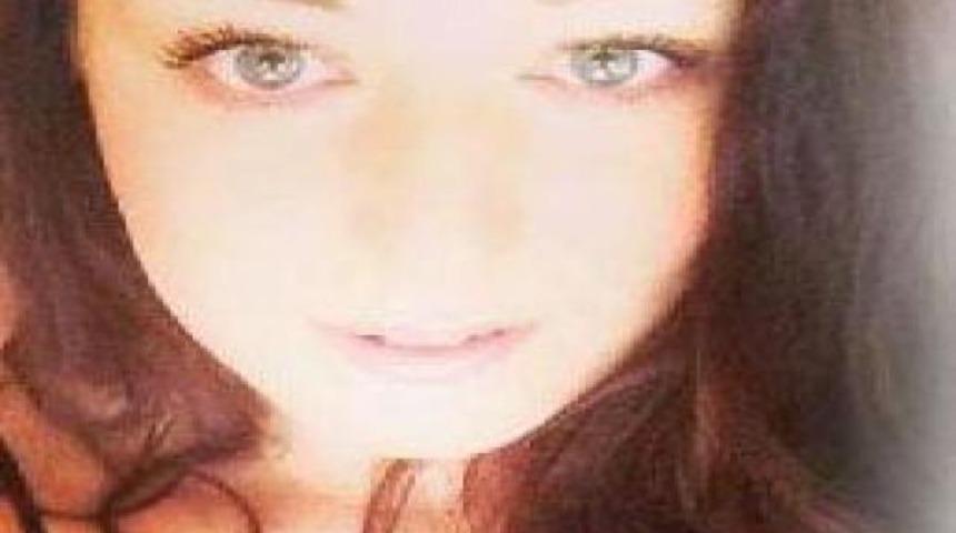 Kızını bulana &ouml;d&uuml;l verecek