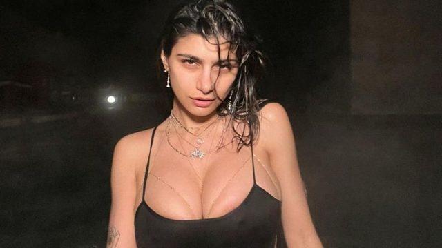 Pornhub yıldızı Mia Khalifa, 3. Dünya Savaşı korkuları arasında 'molotof kokteyli talimat seti' yayınladı