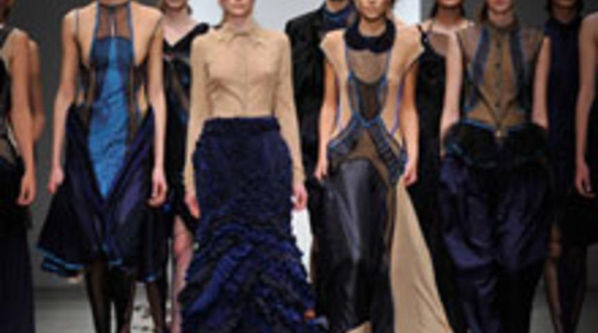 Londra'da Bora Aksu Rüzgarı