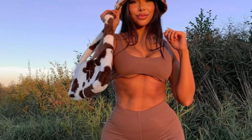 Sosyal medya fenomeni Selina Groetzner, dekoltesiyle herkesi şaşırttı! Bir gören bir daha baktı 