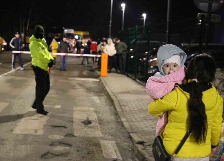 Binlerce Ukraynalı ülkeye giriş yapmıştı! Slovakya'da OHAL ilan edildi