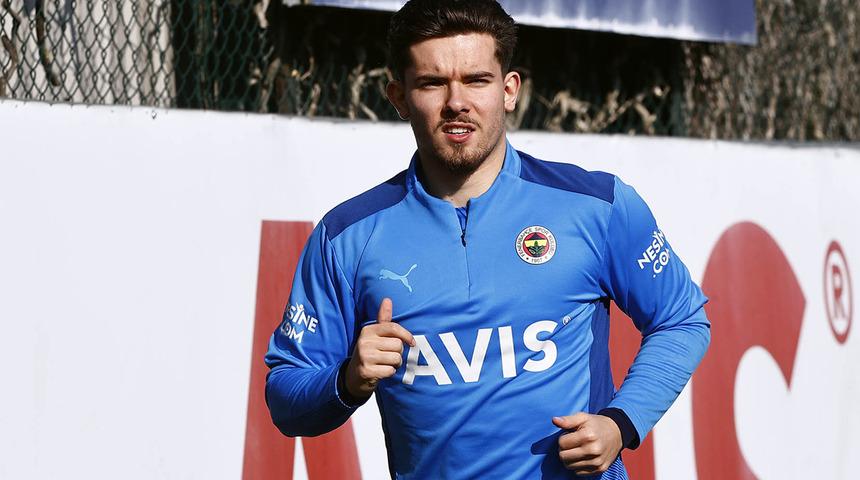 Fenerbahçe'ye Ferdi Kadıoğlu'ndan kötü haber!