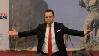 Özgür Demirtaş'tan sert tepki: Sen kimin çocuğusun?