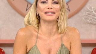 Hamile olan Seray Sever doğum gününde üzen haberi paylaştı! Entübe olarak sağlık mücadelesi veren...