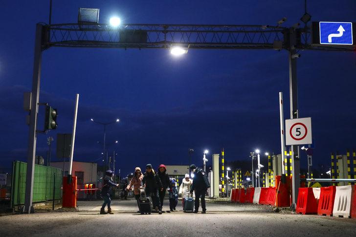 SON DAKİKA | Rusya'nın Ukrayna'ya müdahalesinde 4'üncü gün! Putin'den 'özel savaş görevi durumuna geçin' emri G1