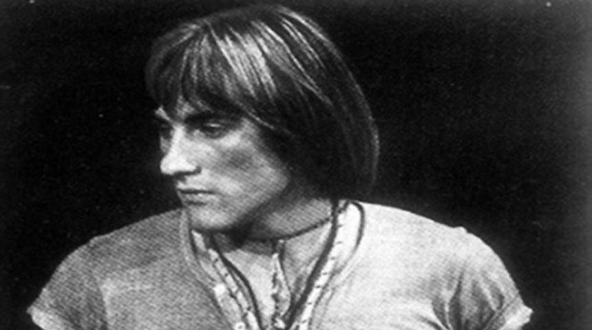 'Jigolo oldum mezar soydum'