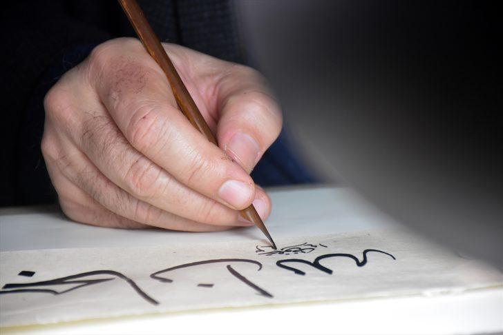 Iraklı hattat 40 yıldır eserlerini aşkla nakşediyor G5