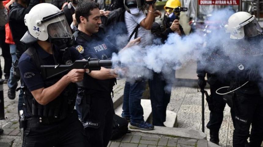 CHP binasına m&uuml;dahale: 4 g&ouml;zaltı