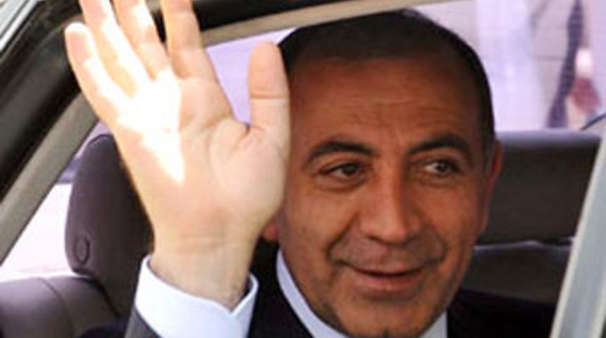 &Ccedil;ankaya'yı asıl Emine Erdoğan protesto ediyor