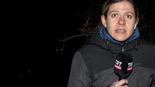 TRT muhabiri haberi sunarken roketler peş peşe ateşlendi! Odessa'da siren sesleri