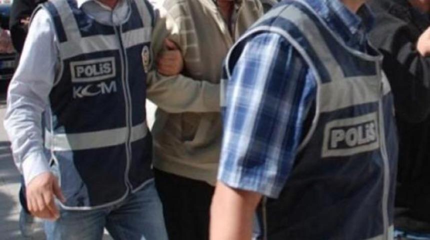 Askere iş yapan m&uuml;teahhitlere operasyon!