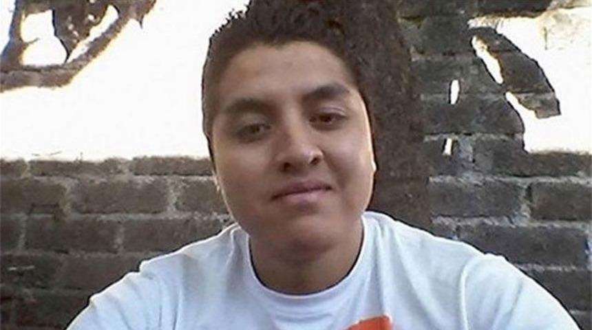 'Selfie' &ccedil;ekerken kendini vurdu