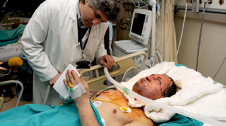 Acar'ın sakalları bile &ccedil;ıkmaya başladı