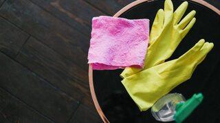 En inatçı kireç lekelerinden bile kolayca kurtulabilirsiniz! Bir sprey şişesinin içinde o malzemeleri karıştırırsanız...