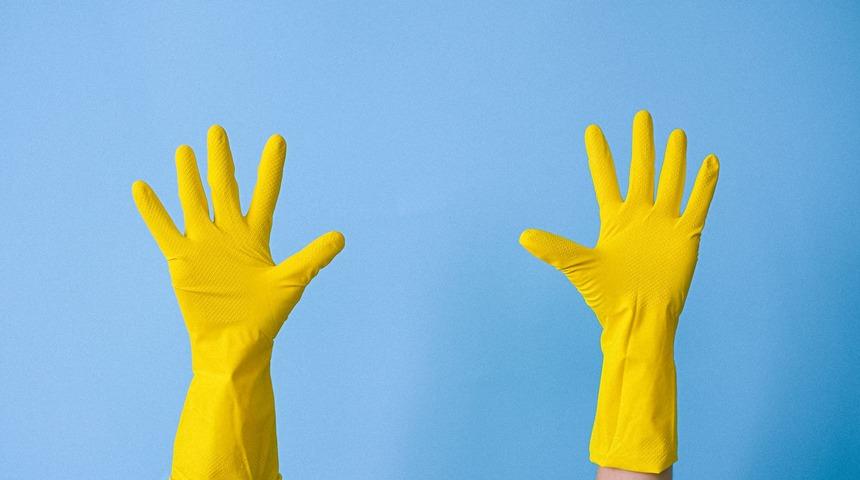 Temizlikte ellerinizin tahrişine son! Temizlik eldiveninizi evde kendiniz yapın...