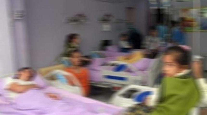 Okul yemeği 20 &ouml;ğrenciyi &ouml;ld&uuml;rd&uuml;