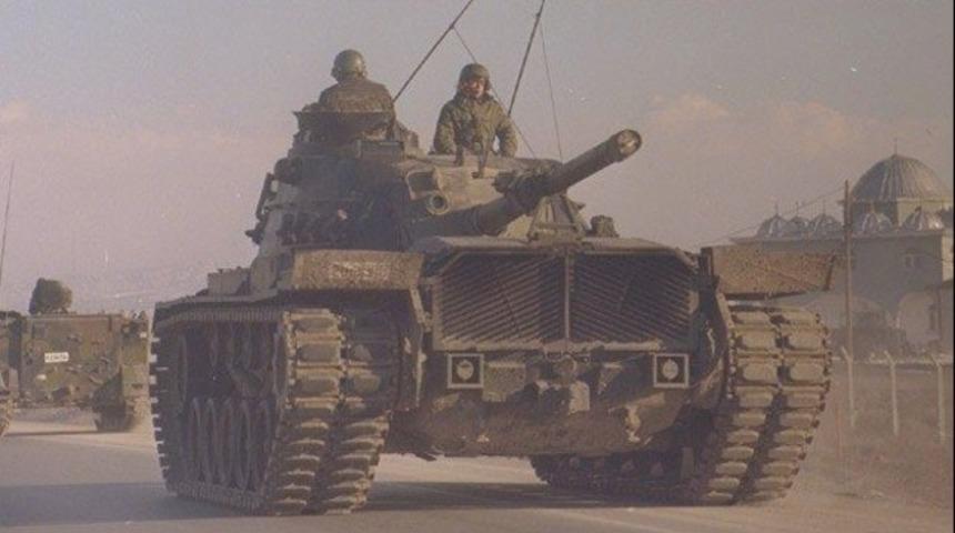 Kara Kuvvetleri Komutanı emekli Orgeneral Erdal Ceylanoğlu: Tankların namluları kelep&ccedil;eliydi