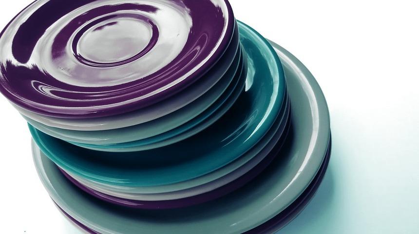 &Ccedil;izilen porselen tabaklarınızı &ccedil;&ouml;pe atmayın. &Ccedil;&ouml;z&uuml;m&uuml; son derece kolay!