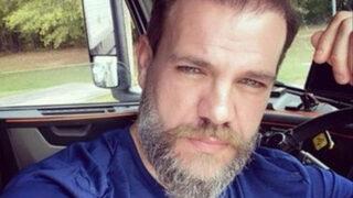 ABD'ye yerleşen Tolga Karel'den mutlu aile pozu