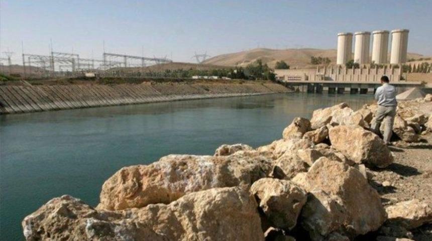 Irak'ın en büyük barajı IŞİD'in elinde