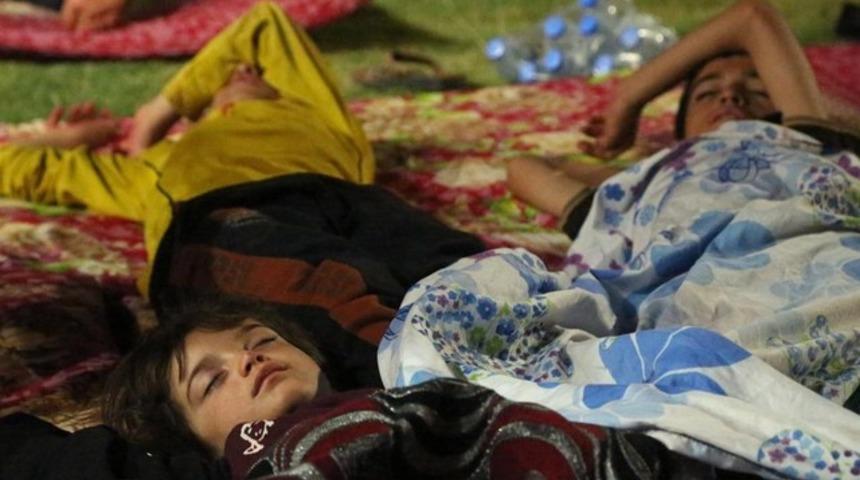 Yezidiler a&ccedil; susuz ge&ccedil;irdikleri g&uuml;nleri anlattı