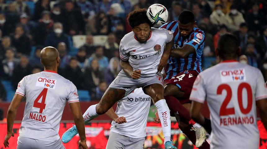 Fırtına kupada esti! Trabzonspor Antalyaspor'u yenerek yarı finale yükseldi