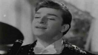 Recep Tayyip Erdoğan'dan önce Zeki Müren hologram kullanmış