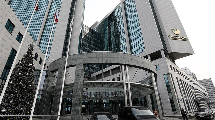 Rusya'nın en büyük bankası Sberbank, Avrupa'dan çekildi