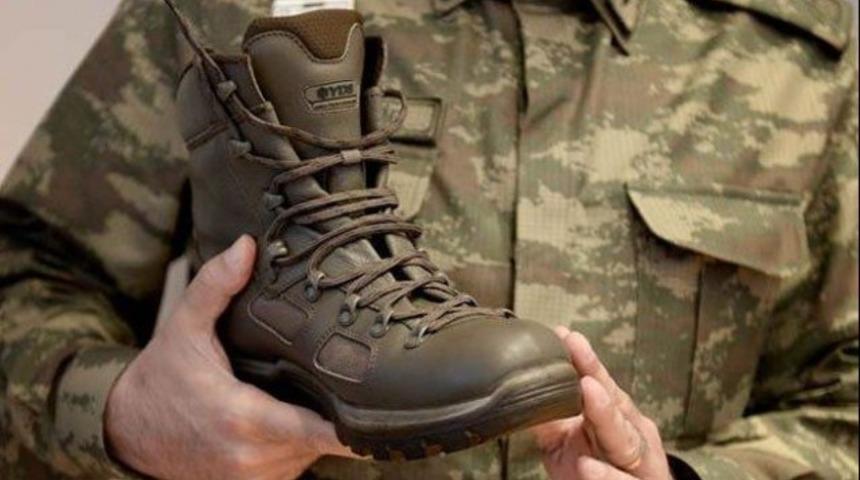 Kara Kuvvetleri'nde siyah bot devri kapanıyor