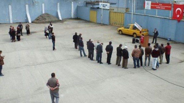 Rize’de 25 kişiye miting düzenleyen bağımsız aday: Nerede bu millet?