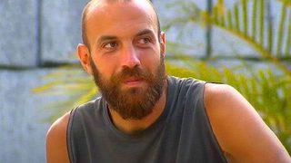 Survivor Sercan Yıldırım'ın eşi yine sınırları zorladı! Amuda kalktığı pozunu paylaştı