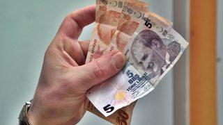 Öyle bir detay yakaladı ki... Müşteriden aldığı 105 TL'yi 90 bin liraya satacak!