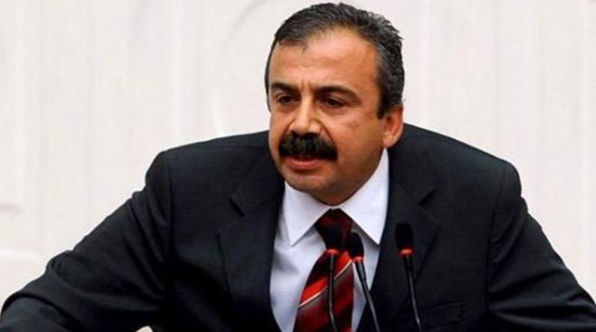 Sırrı Süreyya Önder kimdir?