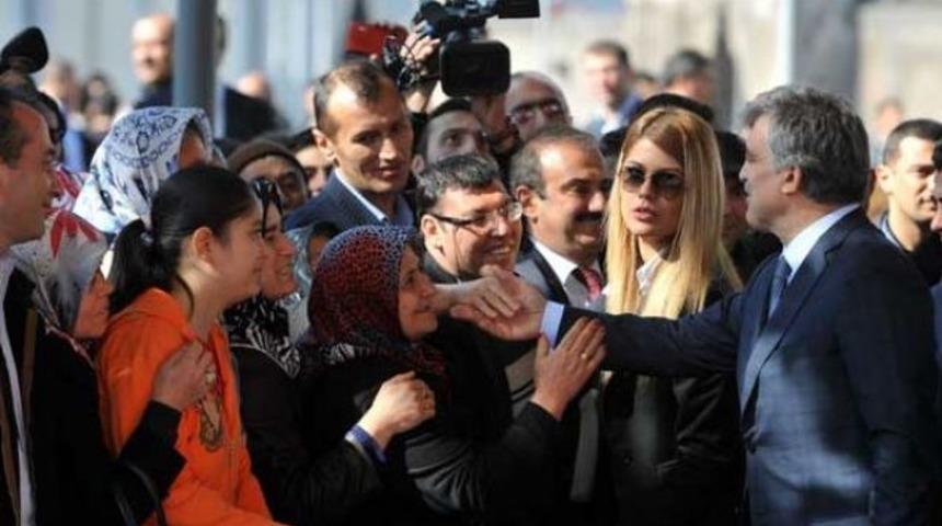 Gül'e öyle seslenince bir anda sessizlik oldu