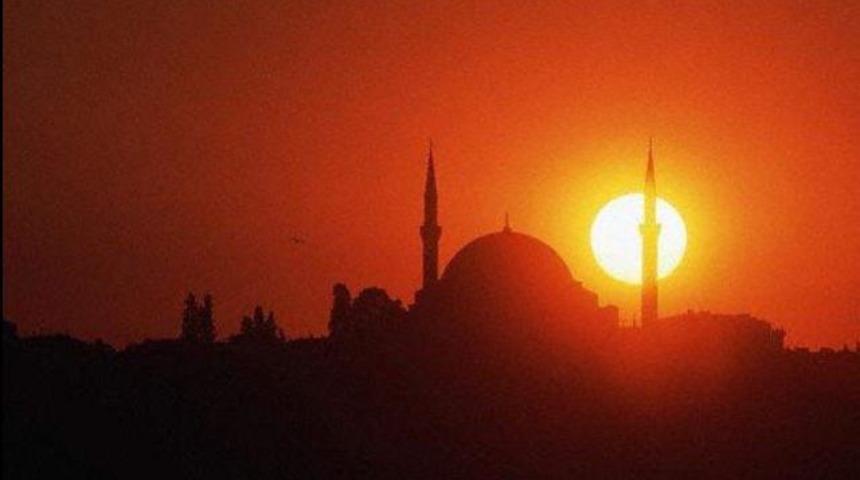 İzmir'de akşam ezanına sabotaj