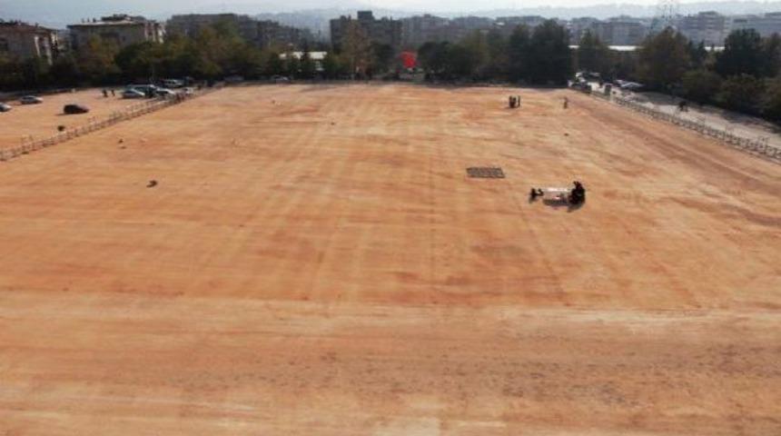 Ata'nın portresine bile tahamm&uuml;lleri yok