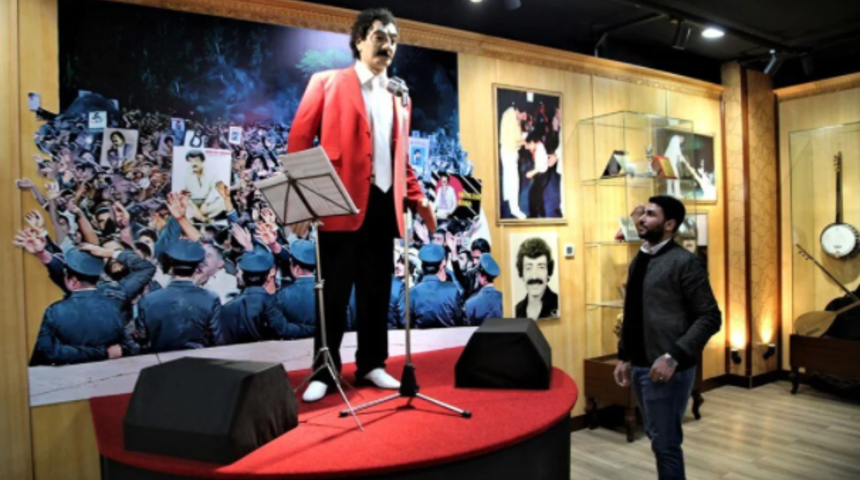 Müslüm Gürses hayranları, sanatçıyı memleketindeki müzede andı