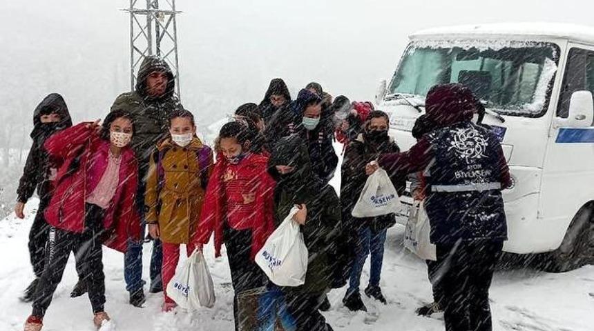 3 Mart Ankara'da okullar tatil mi? Kar tatili olacak mı? Bugün Ankara'da okullar tatil edildi mi? Valilik açıklama yaptı mı? Kar tatili açıklaması yapıldı mı? 3 Mart 2022 Perşembe