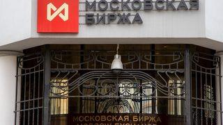 Üç gündür kapalı olan Rus borsası bir darbe daha yedi: Kredi notu 'çöp seviyesi'nde