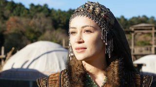 Buse Arslan kimdir? Nereli ve kaç yaşında? Hangi filmlerde oynadı? Buse Arslan kaza mı geçirdi? Sağlık durumu nasıl?